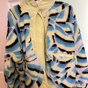 Free People hit the slopes printed fleece